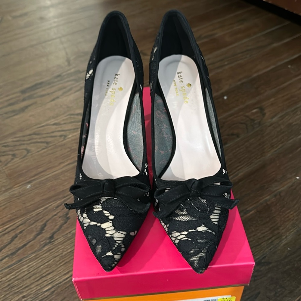 Kate spade jace lace pumps. 8.5